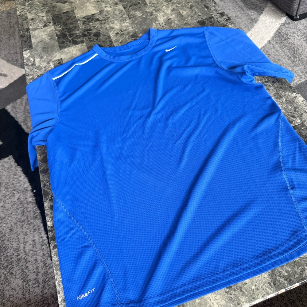 Men’s Nike Blue Short Sleeve Dri-FIT Performance Tee size M